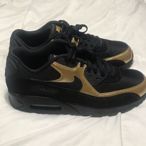 Air Max 90 Essential